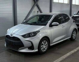 Toyota Camry 2016 в Alpha Car автопрокат фото