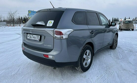 Аренда авто а Alpha Car Mitsubishi outlander 2014