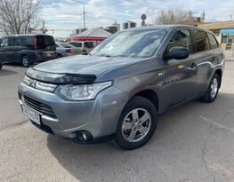 Toyota LandCruiser 200 Alpha Car автопрокат фото