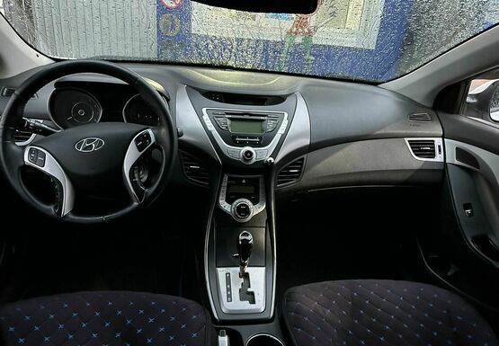Аренда авто а Alpha Car Hyundai Avante 2013