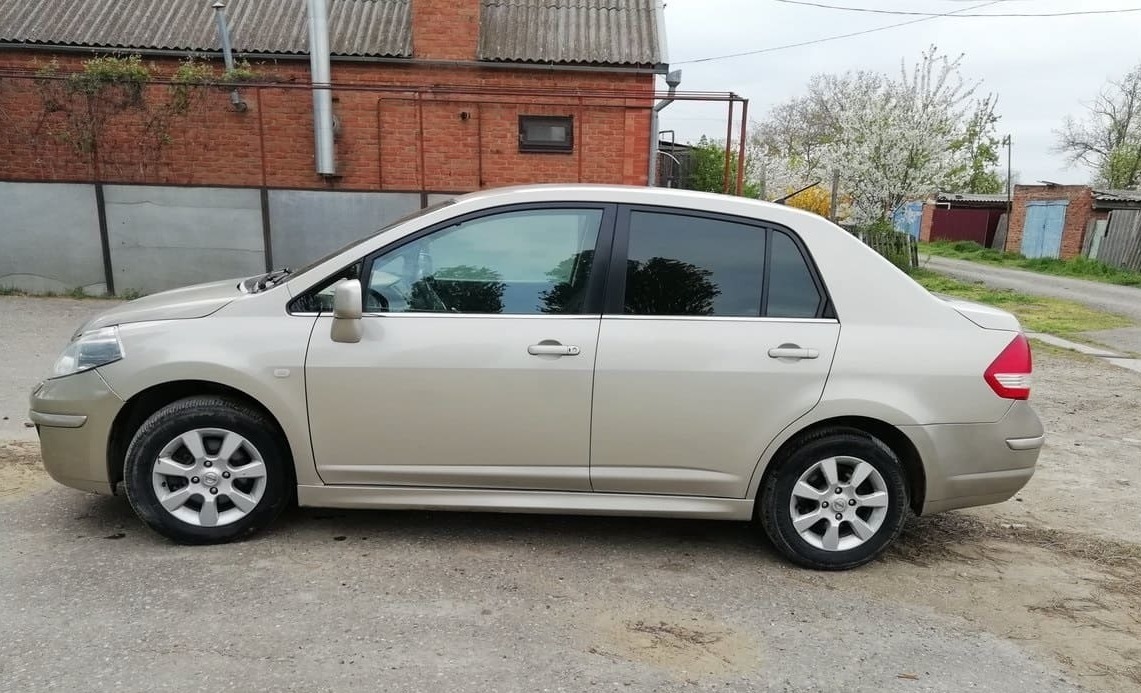 Аренда авто а Alpha Car Nissan Tiida Аренда авто а Alpha Car Nissan Tiida