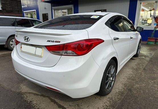 Аренда авто а Alpha Car Hyundai Avante 2013 Аренда авто а Alpha Car Hyundai Avante 2013