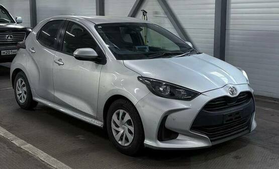 Аренда авто а Alpha Car Toyota Yaris 2022