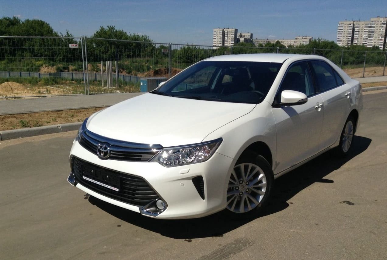 <span style="font-weight: bold;">Toyota Camry 2016</span>